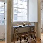 Lovelystay - Rico's - Almada 1ºf *