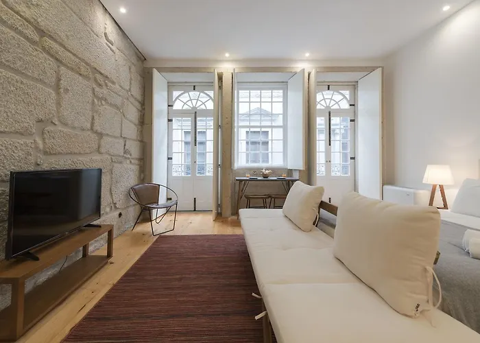 Διαμέρισμα Lovelystay - Rico's - Almada 1ºf *