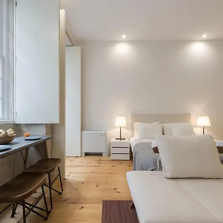 LovelyStay - Rico's Apartment - Almada 1ºF *