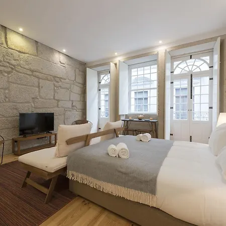LovelyStay - Rico's Apartment - Almada 1ºF *