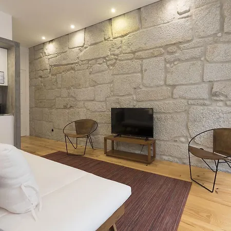 LovelyStay - Rico's Apartment - Almada 1ºF *