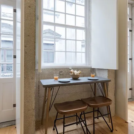 LovelyStay - Rico's Apartment - Almada 1ºF *