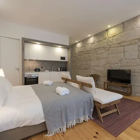 Apartamento LovelyStay - Rico's Apartment - Almada 1ºF *