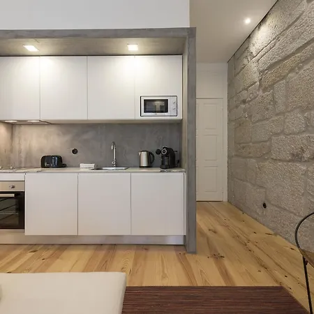 Lovelystay - Rico's - Almada 1ºf דירה