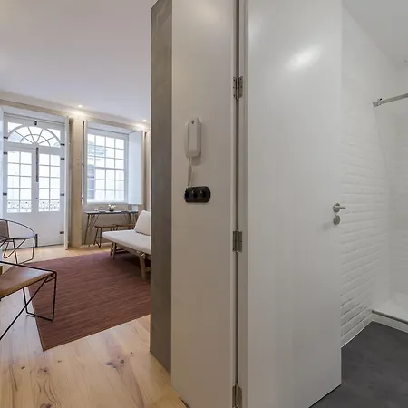 Apartamento LovelyStay - Rico's Apartment - Almada 1ºF *