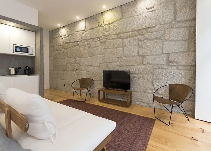 Lovelystay - Rico's - Almada 1ºf *