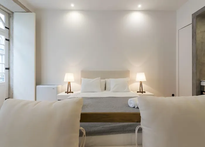 Lovelystay - Rico's - Almada 1ºf Apartment *