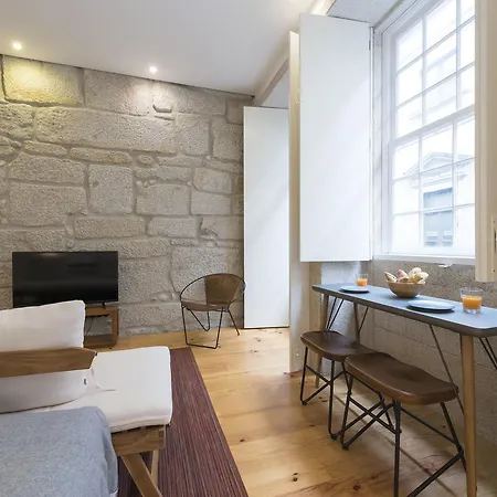 Lovelystay - Rico's - Almada 1ºf Apartamento *